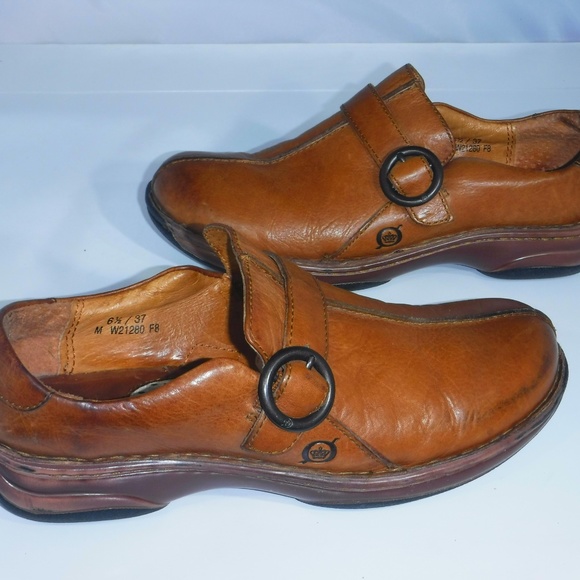 Born  Brown Leather Clogs with Faux Buckle 6.5M - Picture 7 of 7